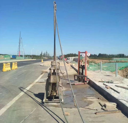 高昌公路高聚物注浆加固